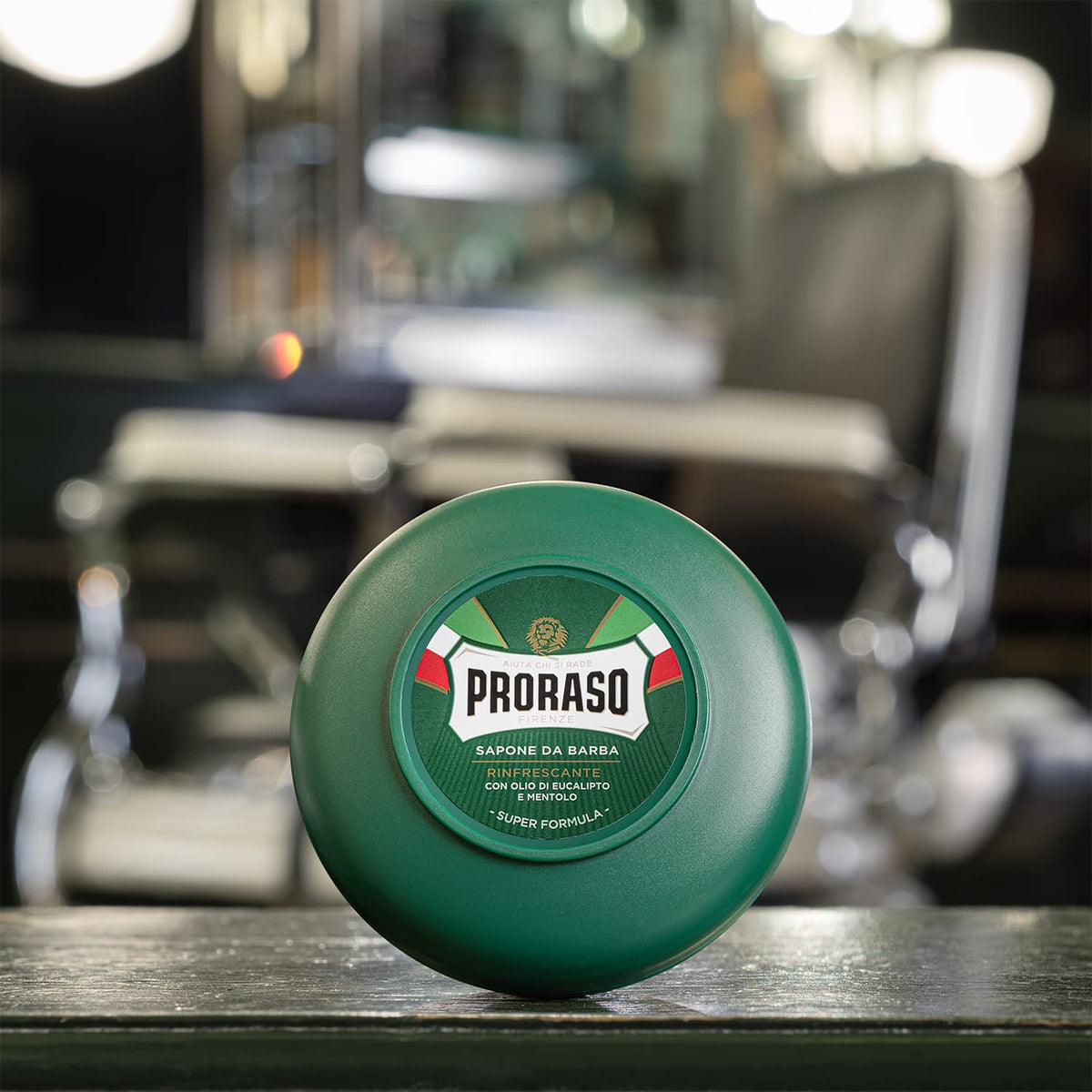 Proraso label and ingredients close-up conveying Italian quality benefit