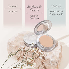 PÜR MINERALS compact with brush demonstrating easy application and even coverage