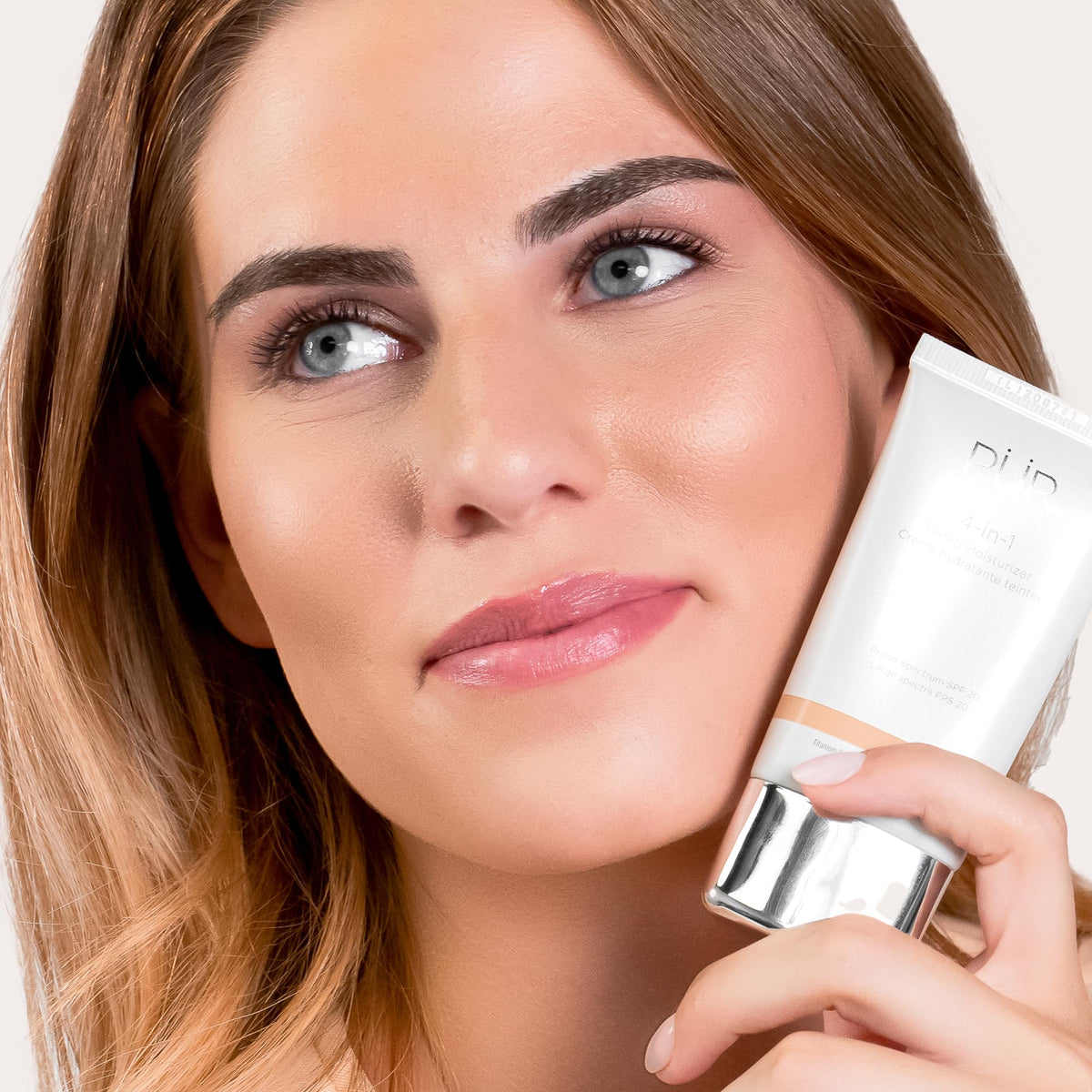PÜR MINERALS next to common item indicating tube size and travel-friendly benefit