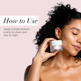 PÜR MINERALS jar in hand showing size and portion control benefits