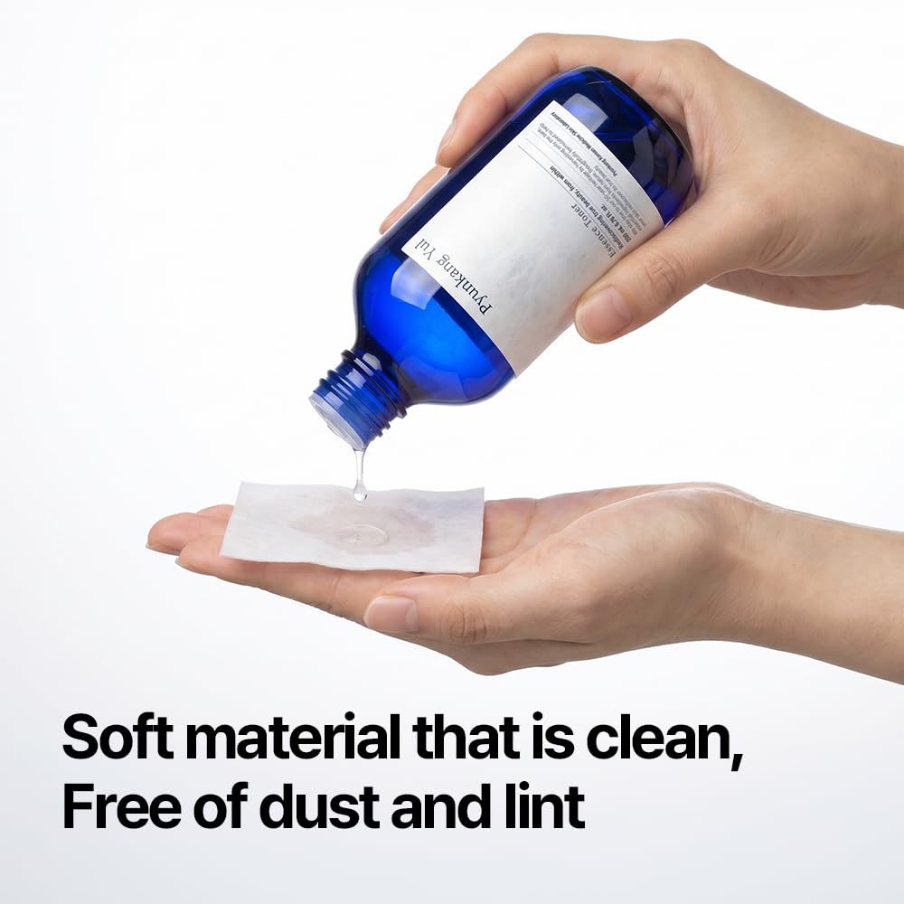 Pyunkang YUL pad removing light makeup gently with no lint for a clean result