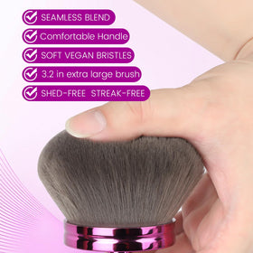 QJKLWV applying self-tanner to leg demonstrating seamless finish