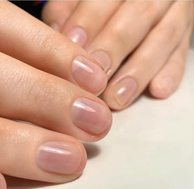 QLS P.Shine before and after nails showing strengthened glossy result