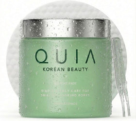 QUIA front packaging showing 70-pad pouch and travel-ready design benefits