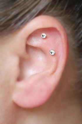 QWALIT insertion pin with a bent tip for improved holding control