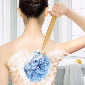 RASDDER close-up of mesh loofah head illustrating soft texture benefit