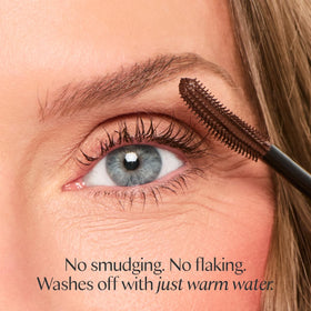 Ravie Beauty open wand angle displaying curved silicone brush for improved curl