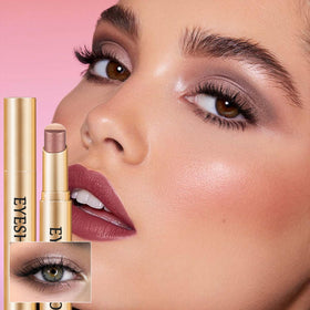 Re. Misoo close-up of single stick tip revealing three-color gradient for quick application