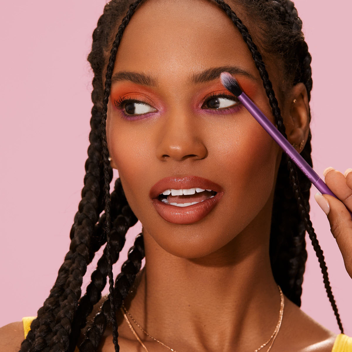 Real Techniques 311 flat liner brush detail showing narrow firm edge for precise gel or liquid eyeliner