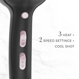 Remington rear filter close-up for easy cleaning and sustained airflow benefit