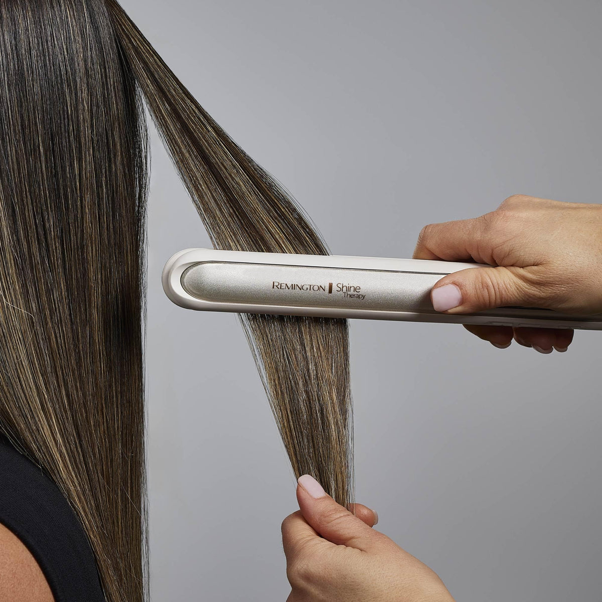 Remington floating plate action showing smooth glide and reduced hair pulling benefit