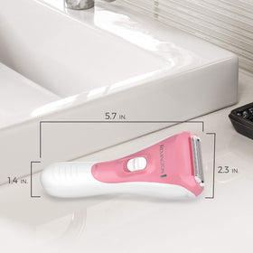 Remington trimmer head without guard showing blade detail for versatility