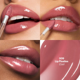 Revlon PhotoReady doe-foot applicator displaying smooth tip for precise, effortless glide