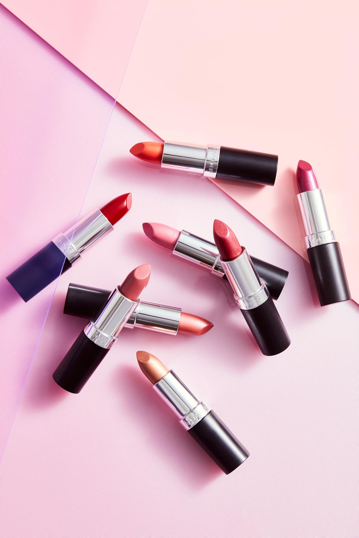 Rimmel 002 Candy in hands in casual lifestyle setting for wearability