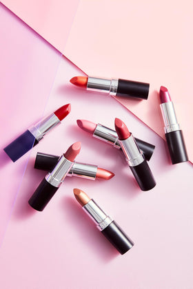 Rimmel 002 Candy in hands in casual lifestyle setting for wearability