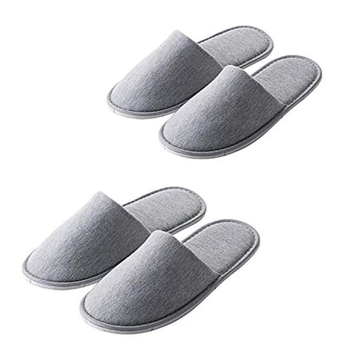 Rocutus front packaging showing two-pair disposable slippers for convenient guest use