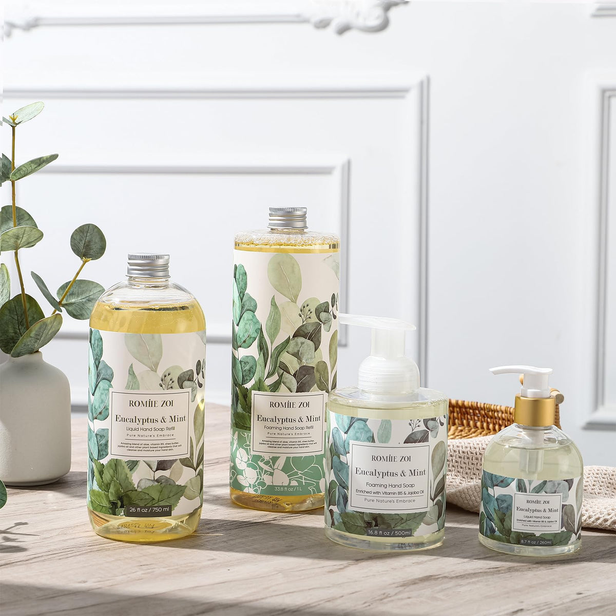 ROMIIE ZOI label close-up displaying fragrance notes and refreshing user experience