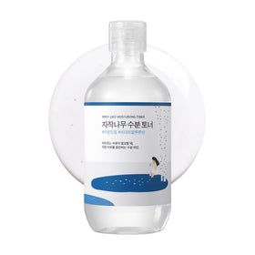 ROUND LAB front packaging showing unscented hydrating toner benefits