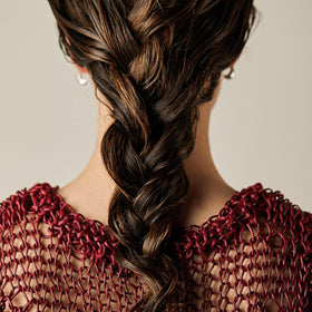 RŌZ hair styled after air-dry, smooth natural movement and manageability benefit