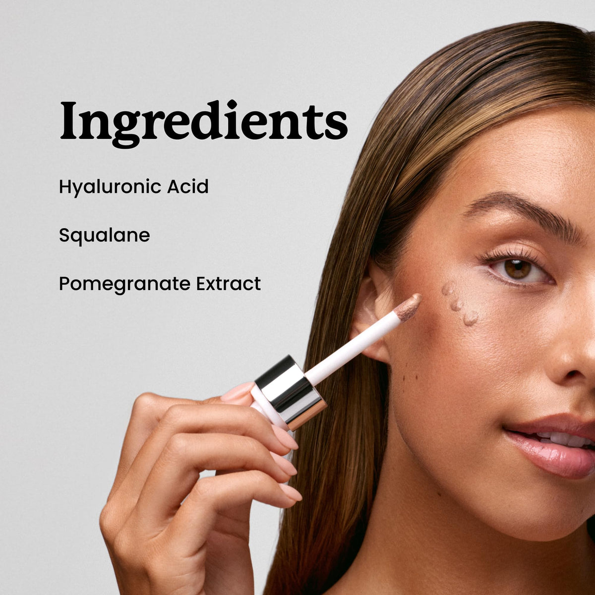 Sacheu doe-foot applicator used for precise cheekbone placement