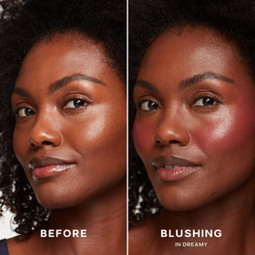 Saie doe-foot applicator holding creamy blush for precise dots