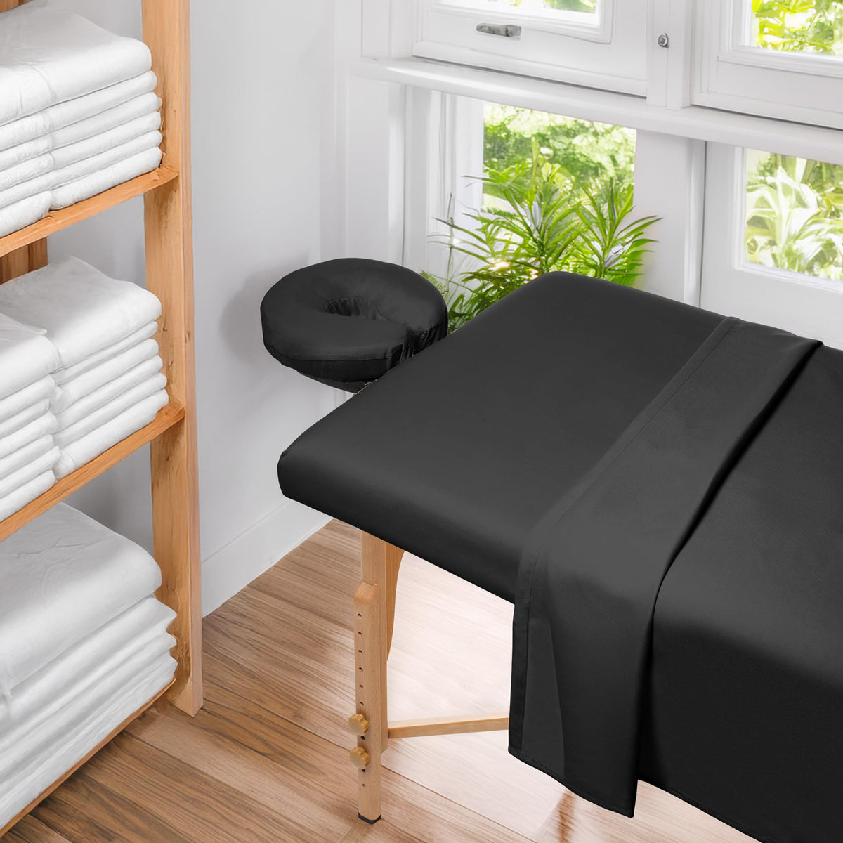 Saloniture sheet set with measuring tape illustrating accurate sizing and fit
