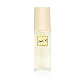 Sand & Sable with jasmine and gardenia close-up highlighting floral notes