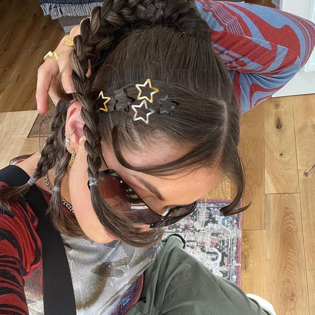 SAOROPEB star clip holding bangs securely for a neat look
