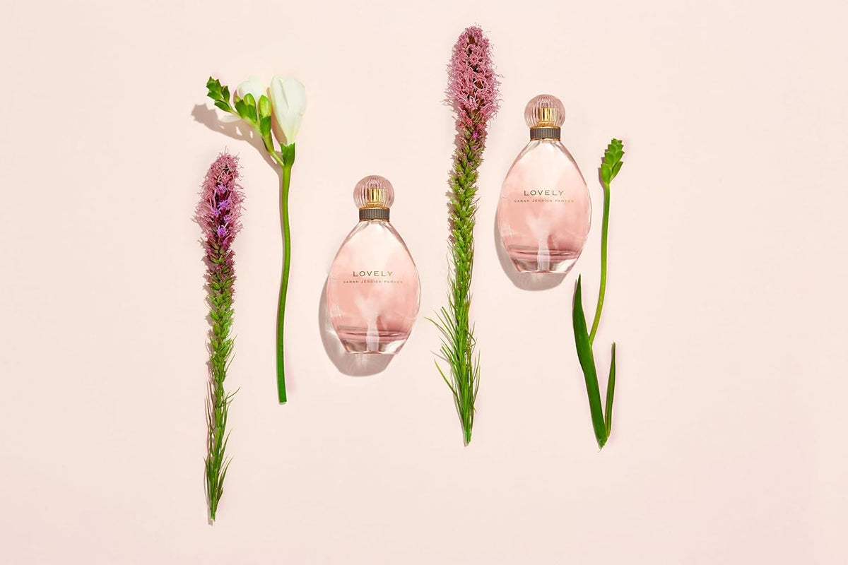 Sarah Jessica Parker Lovely fragrance pour closeup showing silky liquid and smooth finish