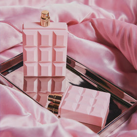 SCENT BEAUTY Sabrina Carpenter ingredients display with vanilla and marshmallow notes