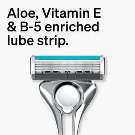 Schick Quattro edging blade up-close for precise beard lines and trimming
