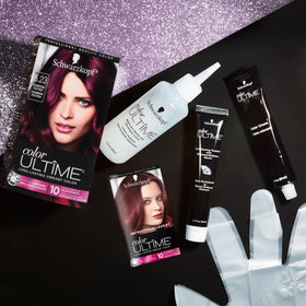 Schwarzkopf kit contents laid out showing included tools for easy application benefit