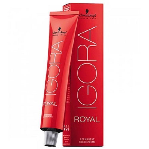 Schwarzkopf IGORA ROYAL in a salon application being applied to roots for consistent medium brown coverage
