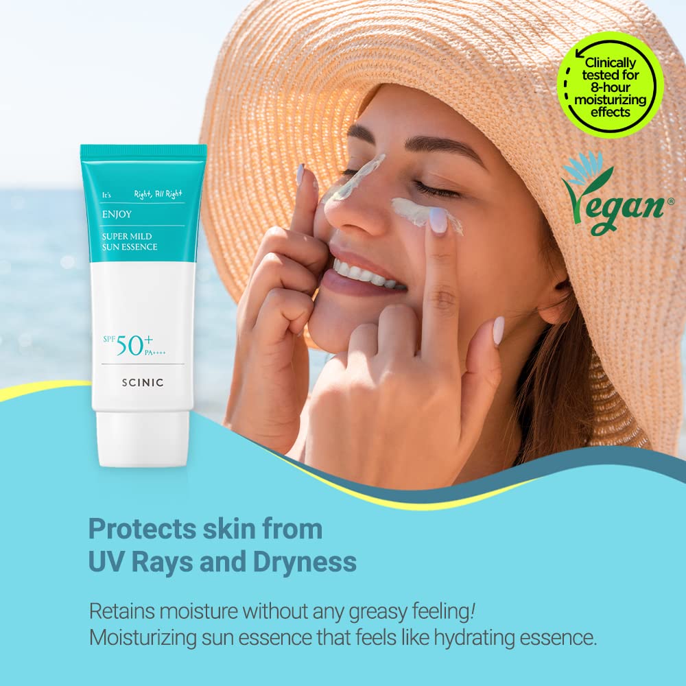 SCINIC texture droplet on skin demonstrating hydrating, non-sticky feel