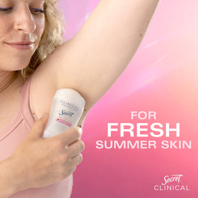 Secret jar with Pro-Hyaluronic Acid highlight signaling gentle hydration