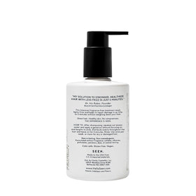 SEEN mask creamy texture close-up illustrating lightweight smoothness and shine