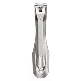 Seki EDGE SS-112 front profile showing polished stainless steel and ergonomic shape for precise trimming