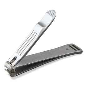 Seki EDGE in bathroom setting showing professional grooming at home