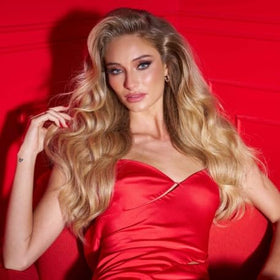 SexyHair nozzle close-up showing precise spray control benefit
