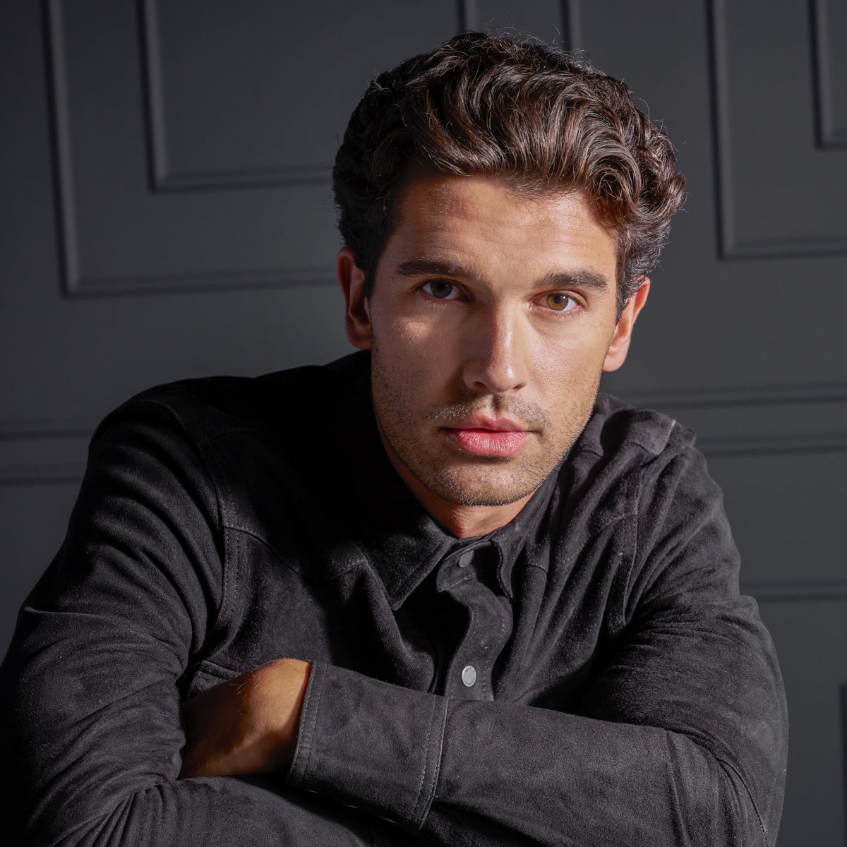 SexyHair Control Maniac styled spikes in lifestyle setting showing long-lasting shape benefit