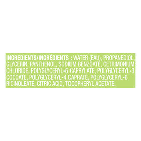 Simple micellar close-up label highlighting ingredients and gentle formulation benefits