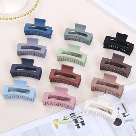 Sisiaipu array of twelve colors to mix and match outfits and create varied looks