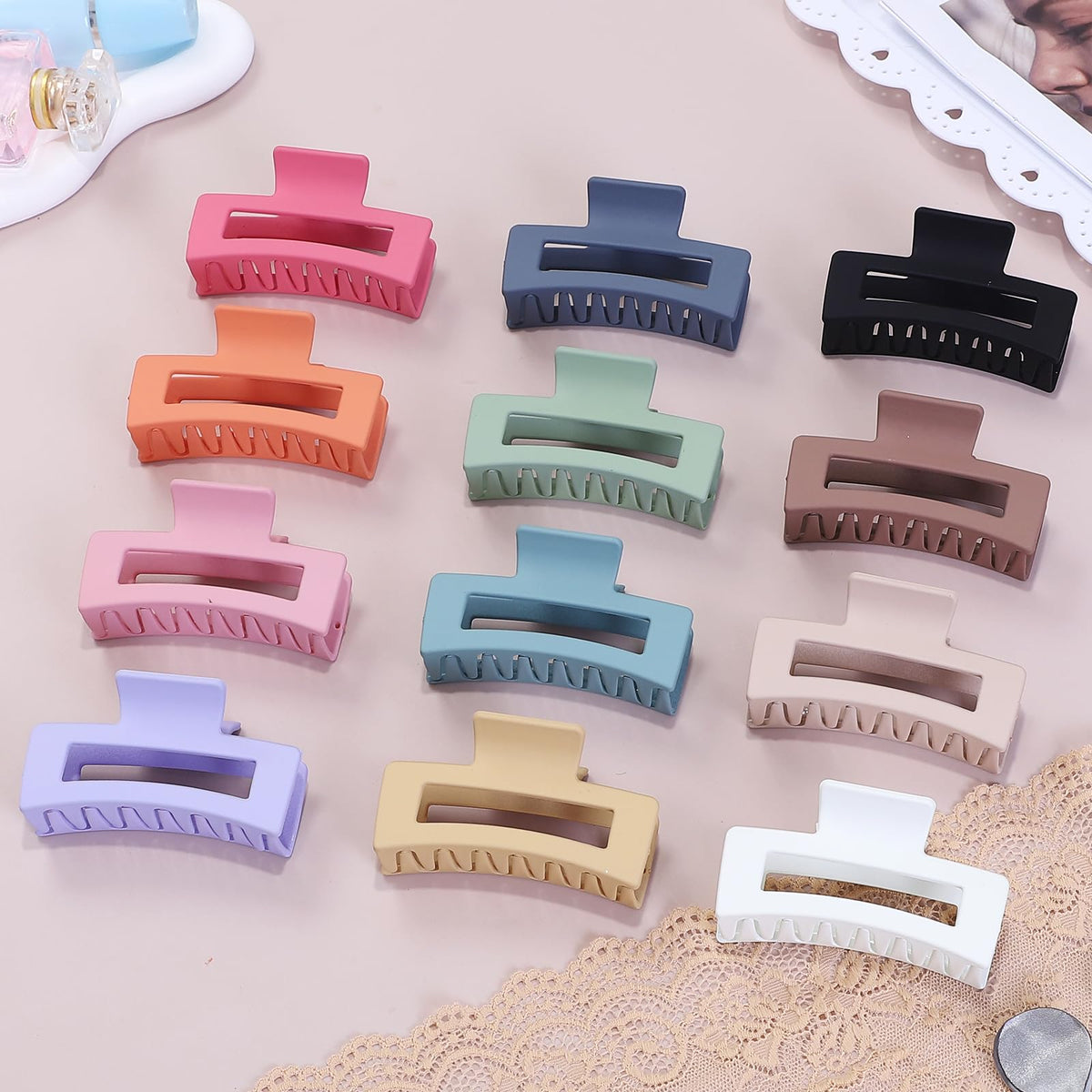 Sisiaipu clip holding a half-up hairstyle demonstrating secure hold and comfortable wear