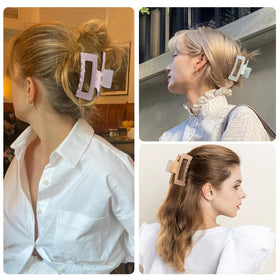Sisiaipu clips on bathroom counter during routine, benefit: convenient everyday use