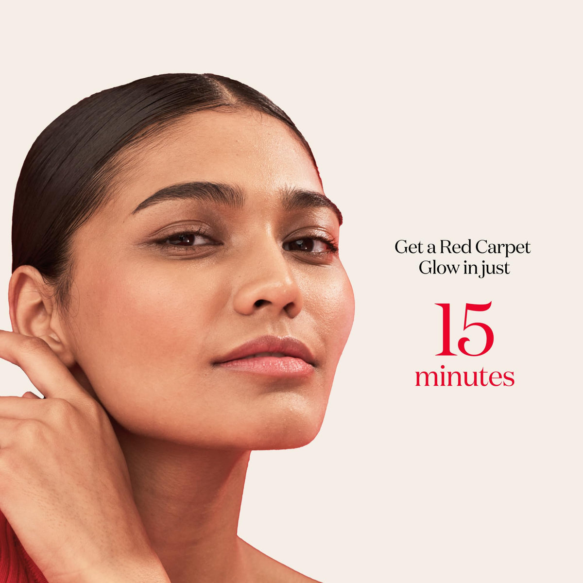 SK-II essence pouring from ampoule highlighting concentrated PITERA™ nourishment