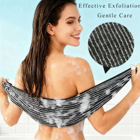 SkinMochi producing rich foam with body wash for efficient cleansing