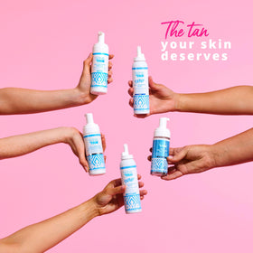 Skinny Tan ingredients display with aloe and guarana for hydrated skin