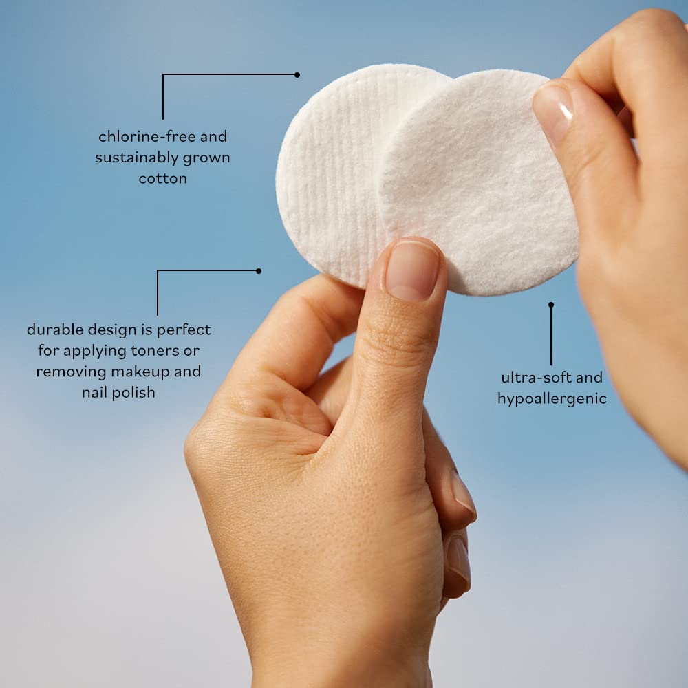 Sky Organics round applying toner onto skin for even product distribution