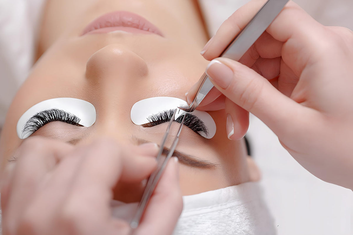 Sky S+ in-salon application with technician, Sky bond speeds up appointments