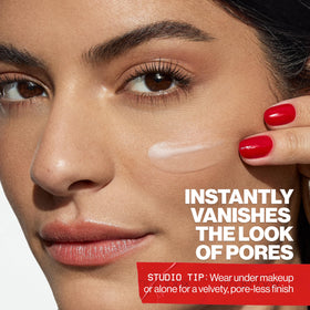 Smashbox size scale with measurements illustrating the 1 fl oz capacity for travel convenience